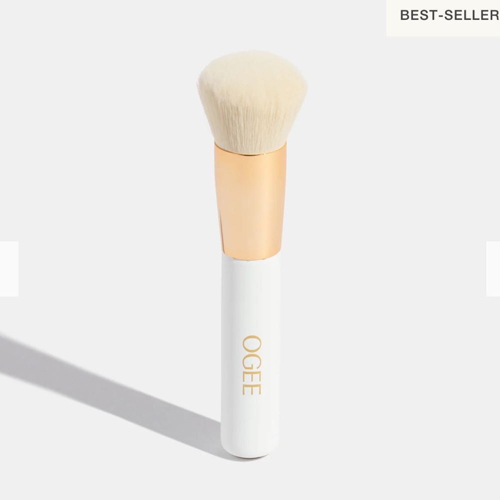 OGEE White & Gold Powder Brush - Soft Rounded Face Brush
